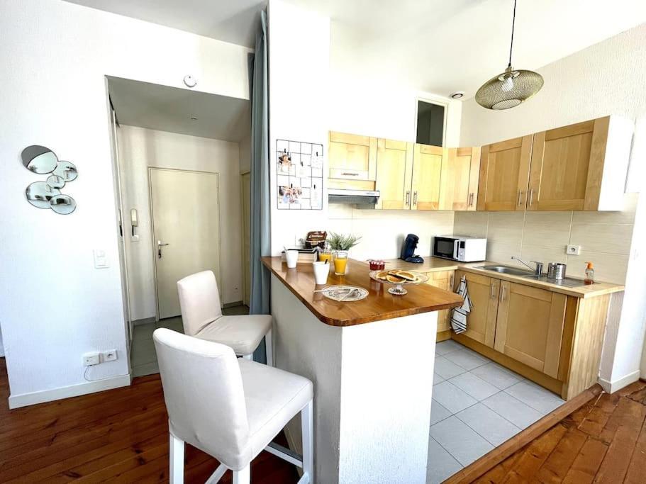 Apartment Le Riquet - 4 People - Hyper Center - Metro